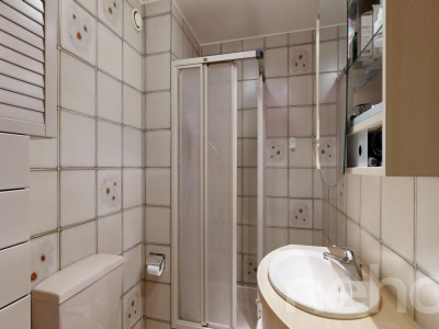 superbe duplex avec jardin privatif au c?ur dun quartier familial image 12