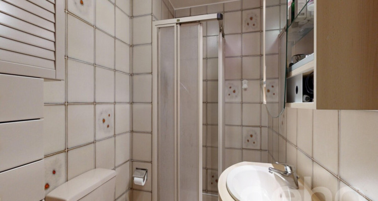 superbe duplex avec jardin privatif au c?ur dun quartier familial image 12