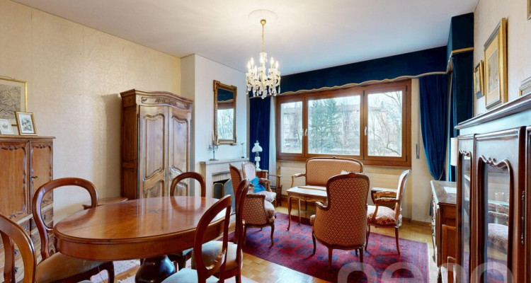 Appartement 4.5 pièces plein sud avec vue dominante et cadre verdoyant image 2