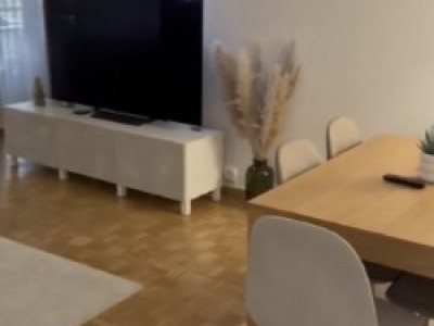 Appartement 5 pièces situé à Chêne-Bougeries image 2