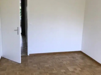 Appartement 4 pièces situé à Chêne-Bougeries image 3