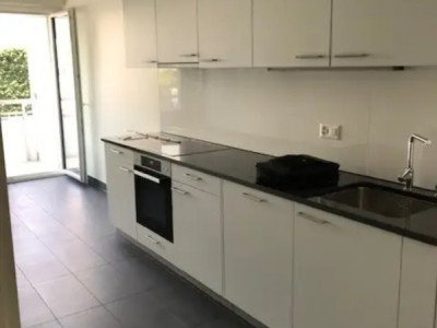 Appartement 4 pièces situé à Chêne-Bougeries image 1