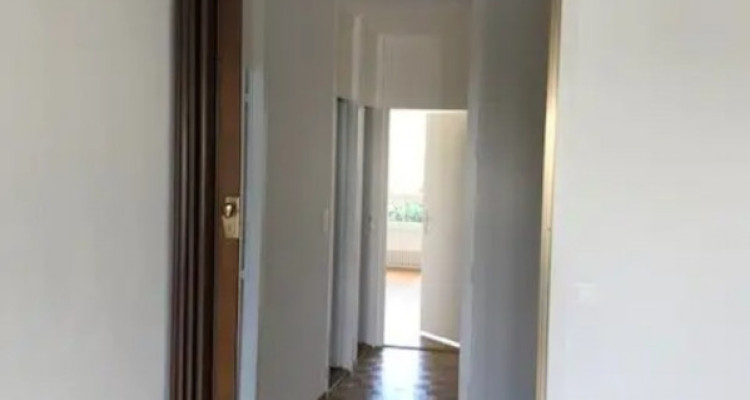 Appartement 4 pièces situé à Chêne-Bougeries image 5