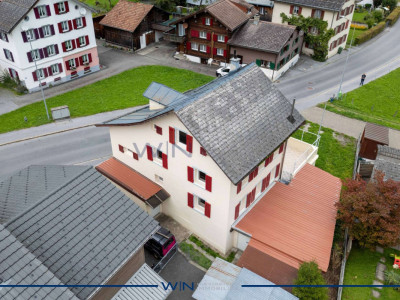 Wunschlos glücklich - grosses, kernsaniertes Haus image 1