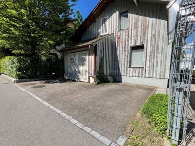 Bequem & zentral: Ihr neuer Auto-Stellplatz image 1