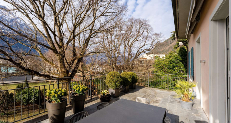 Belle Époque Grande Piece image 10