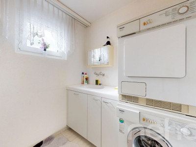 Helle Attikawohnung mit Dachterrasse, Cheminée & Charme image 7