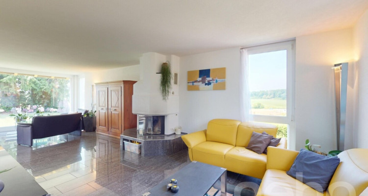 Wunderschönes EFH mit 250m2 Wohnfläche, Pool, Spa und Wintergarten image 5