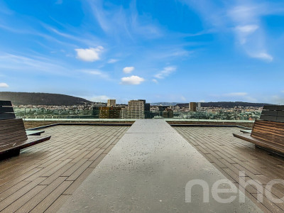 Moderne 2.5-Zimmer-Wohnung mit Skyline Flair image 3