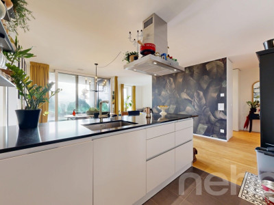 Moderne 2.5-Zimmer-Wohnung mit Skyline Flair image 4