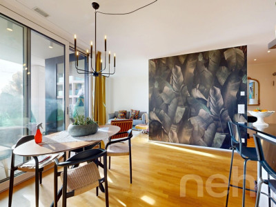 Moderne 2.5-Zimmer-Wohnung mit Skyline Flair image 1