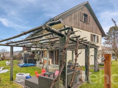 Modernisiertes DEFH mit PV-Anlage, Wärmepumpe und Pergola image 1