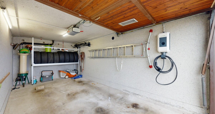 Modernisiertes DEFH mit PV-Anlage, Wärmepumpe und Pergola image 12