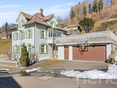 Stilvoll restauriertes Wohnhaus von 1919 image 1