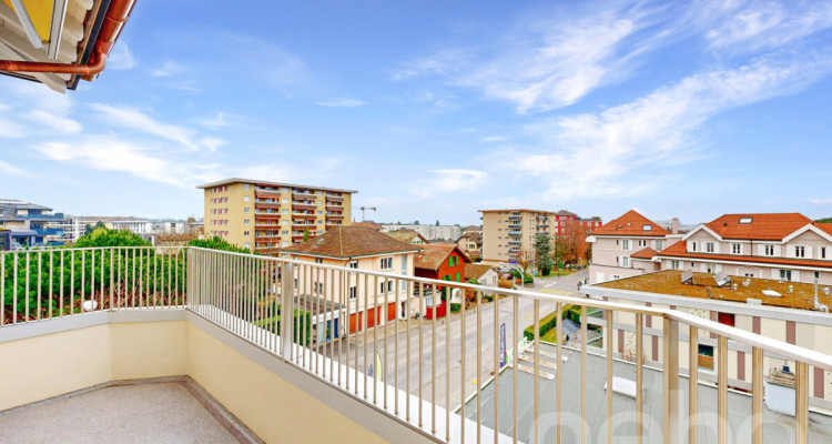 Bel appartement de 3.5 pces au calme absolu à la Tour de Peilz image 1