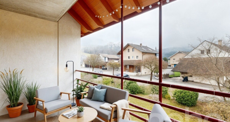 Helle 4.5-Zimmerwohnung mit Cheminée, Balkon, Grünblick. Nähe Thun. image 9