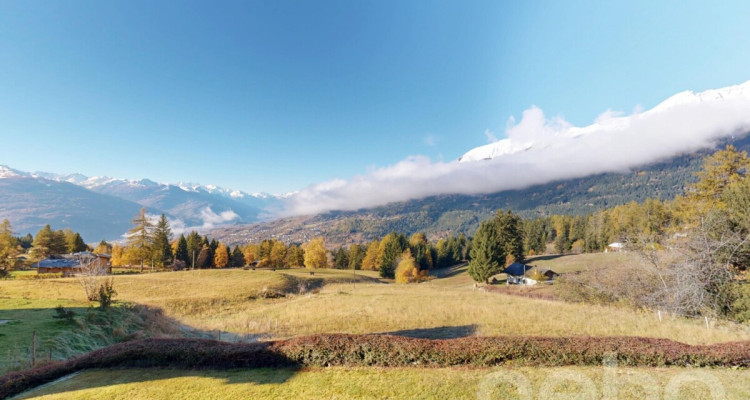 Dernier étage avec vue incroyable sur les montagnes - Crans Montana image 2