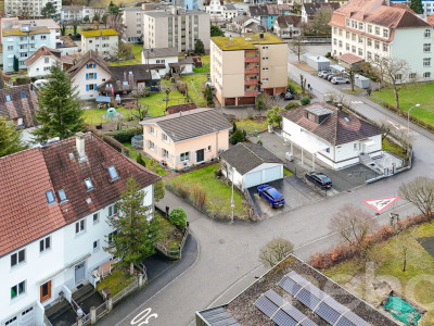Modernes Einfamilienhaus mit Garten und viel Platz image 1
