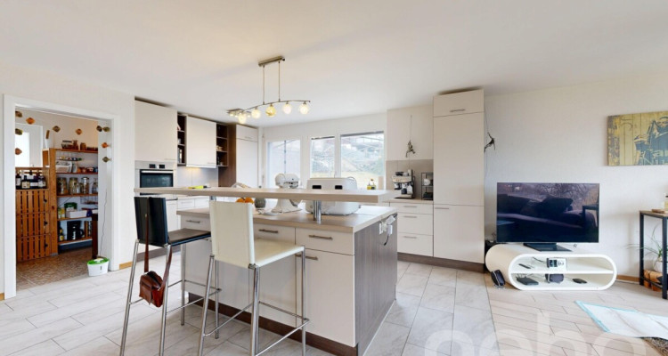 Exclusif : Villa de deux logements image 3