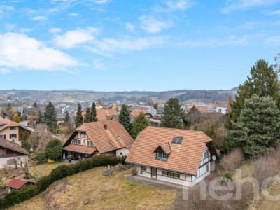 Charmantes Landhaus mit grossem Grundstück und Naturanschluss image 1
