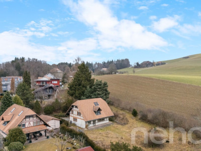 Charmantes Landhaus mit grossem Grundstück und Naturanschluss image 2