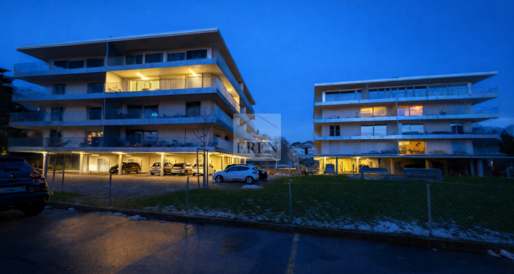 Lumineux Attique 4 pièces vitrés avec balcon-terrasse en angle de 45m2 et finition de qualité image 13