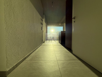 Superbe attique 4 pièces avec façades vitrées et grand balcon-terrasse panoramique de 45 m2 image 11