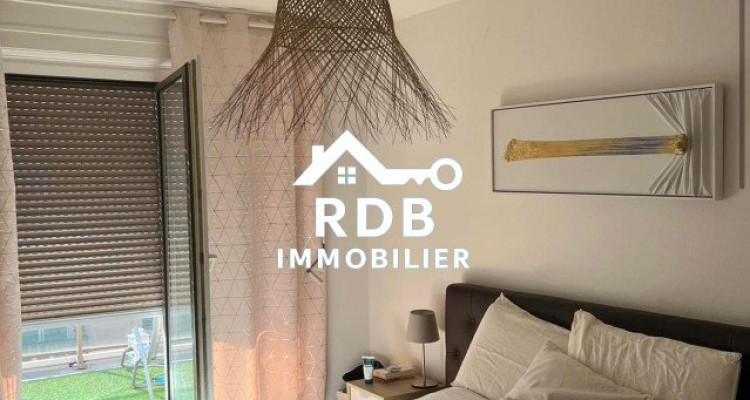 Appartement de 4,5 pièces au 6ème étage situé à Genève 1208 image 3