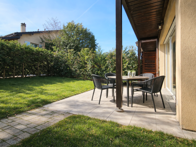 Maison jumelée entièrement rénovée en 2025 Jardin plein sud & volumes généreux image 1