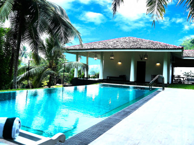 La somptueuse Villa : une élégante villa familiale / Collonge-Bellerive image 2