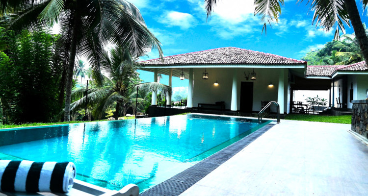 La somptueuse Villa : une élégante villa familiale / Collonge-Bellerive image 2