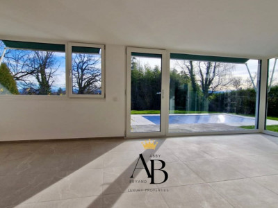 Villa Azur, magnifique piscine et jardin, pompe à chaleur, Bellevue image 9