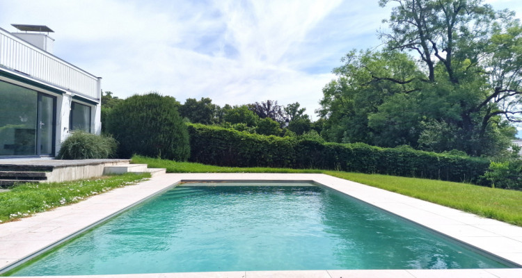 Villa Azur, magnifique piscine et jardin, pompe à chaleur, Bellevue image 2