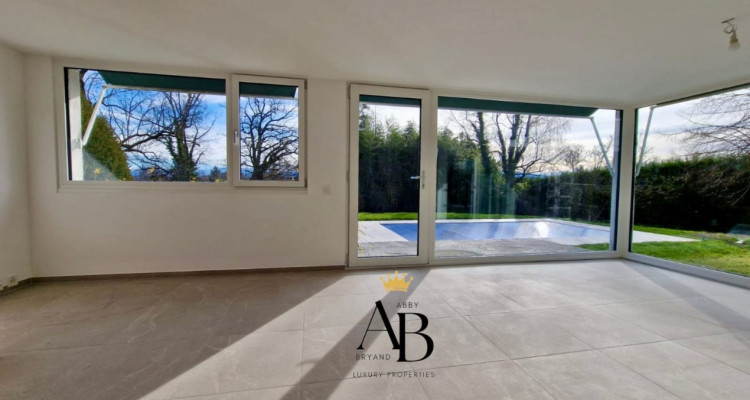 Villa Azur, magnifique piscine et jardin, pompe à chaleur, Bellevue image 9