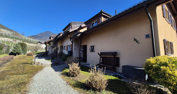 St-Triphon/Ollon : Belle villa mitoyenne contigüe de 4,5 pièces, terrasse-jardin image 3