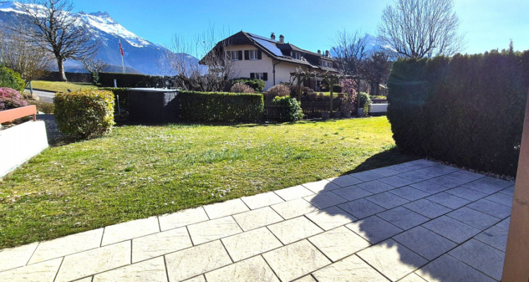 St-Triphon/Ollon : Belle villa mitoyenne contigüe de 4,5 pièces, terrasse-jardin image 2