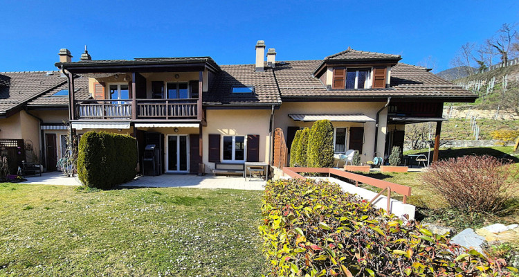 Superbe maison mitoyenne rénovée de 4,5 pièces avec terrasse, jardin et garage  image 12