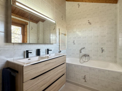 Charmante Maison de 220m², au calme image 13