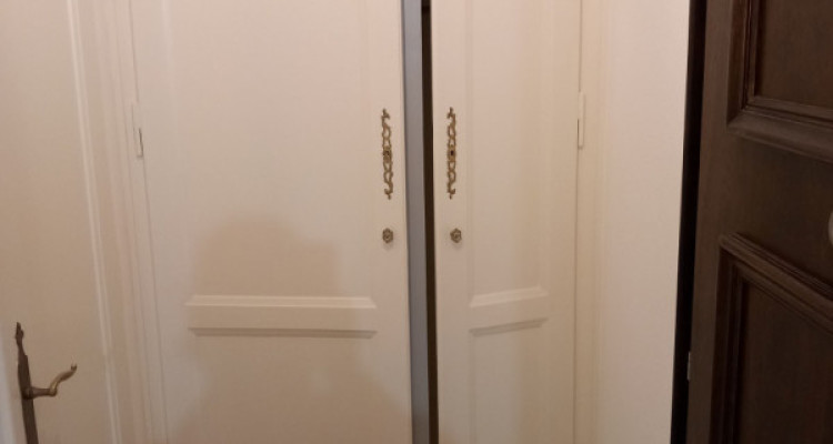 Studio à 2 pas de la Cathédrale  image 7