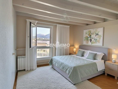 Dernier Étage dans un Immeuble Historique `Saint-Jean image 8