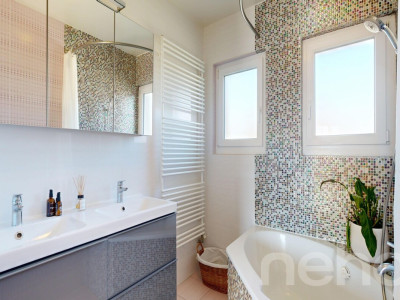 Maison villageoise rénovée de 6 pièces avec jardin au c?ur de Belmont image 7