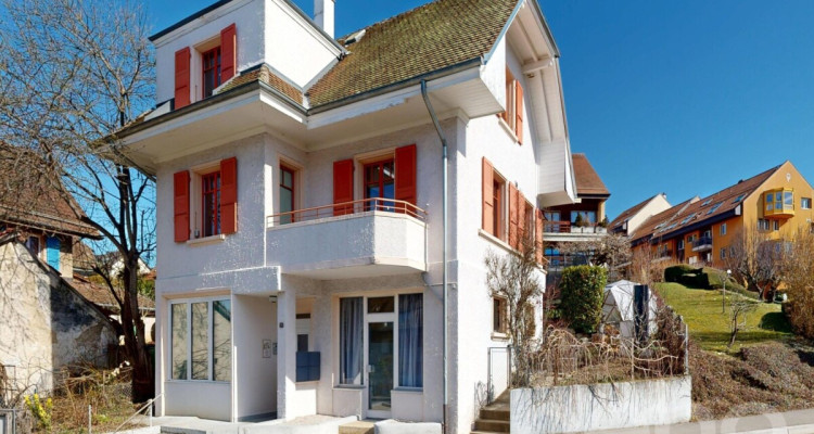 Maison villageoise rénovée de 6 pièces avec jardin au c?ur de Belmont image 1