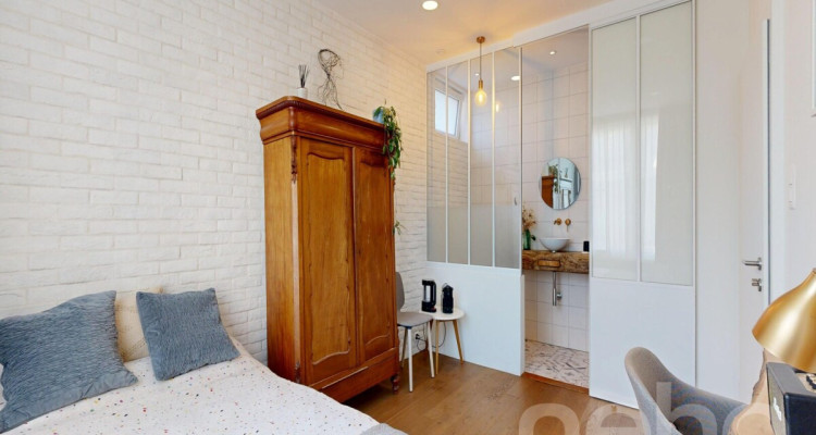 Maison villageoise rénovée de 6 pièces avec jardin au c?ur de Belmont image 9