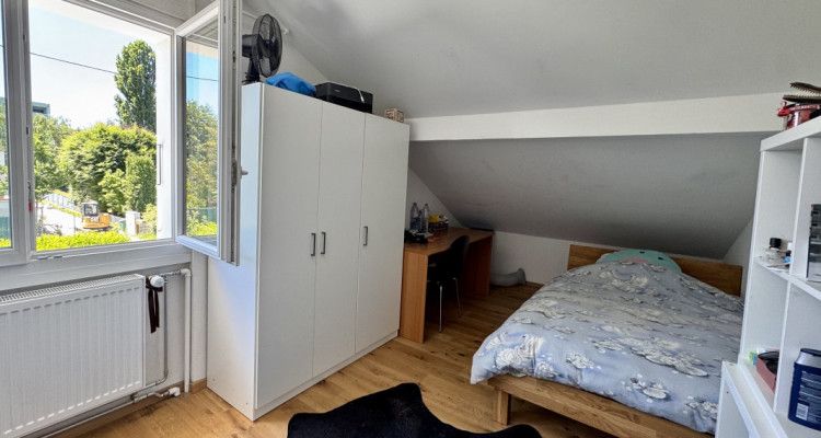 Bel emplacement central pour cette villa individuelle avec 5 chambres image 5