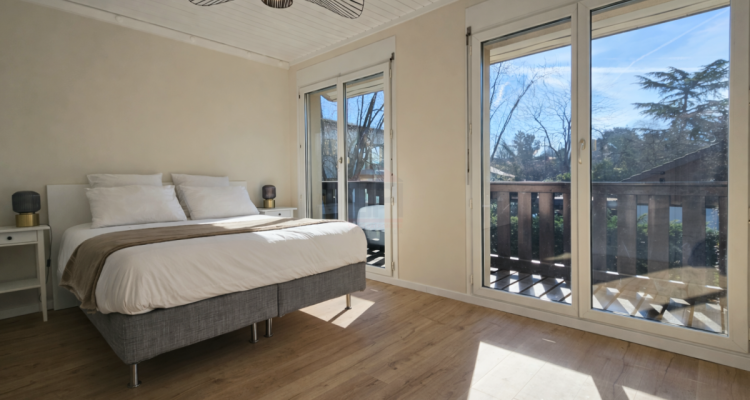 Maison jumelée entièrement rénovée en 2025 Jardin plein sud & volumes généreux image 7