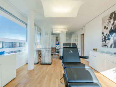 Praxisräume im Zentrum von Baar (ZG) - 3 Behandlungsräume mit Lavabo image 7