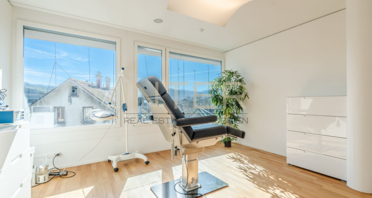 Praxisräume im Zentrum von Baar (ZG) - 3 Behandlungsräume mit Lavabo image 4