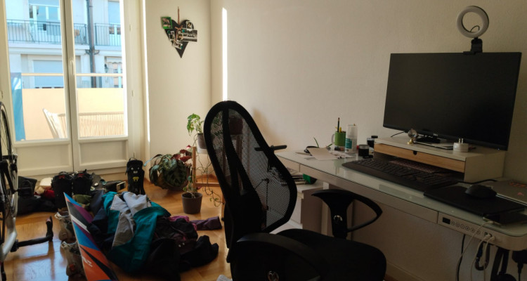 Joli 4 pièces avec balcon à la Servette image 6