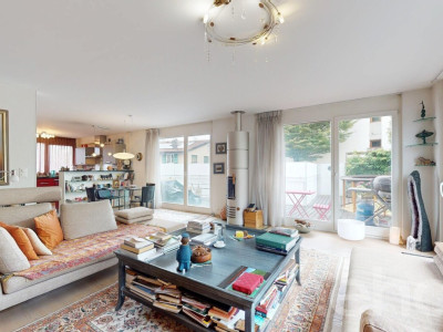 Proche du centre du village image 5