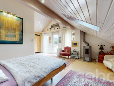 Proche du centre du village image 8